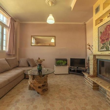 Menecrates Rustic - San Matteo Apartment Ágios Matthaíos Bagian luar foto