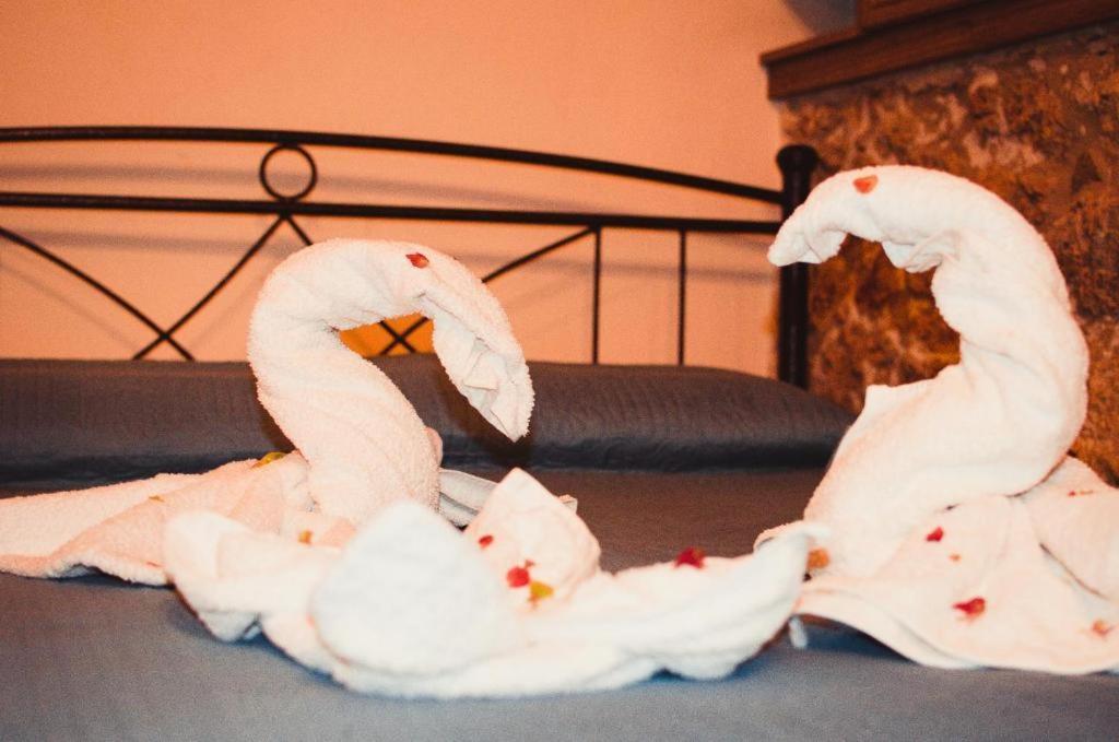 Menecrates Rustic - San Matteo Apartment Ágios Matthaíos Bagian luar foto