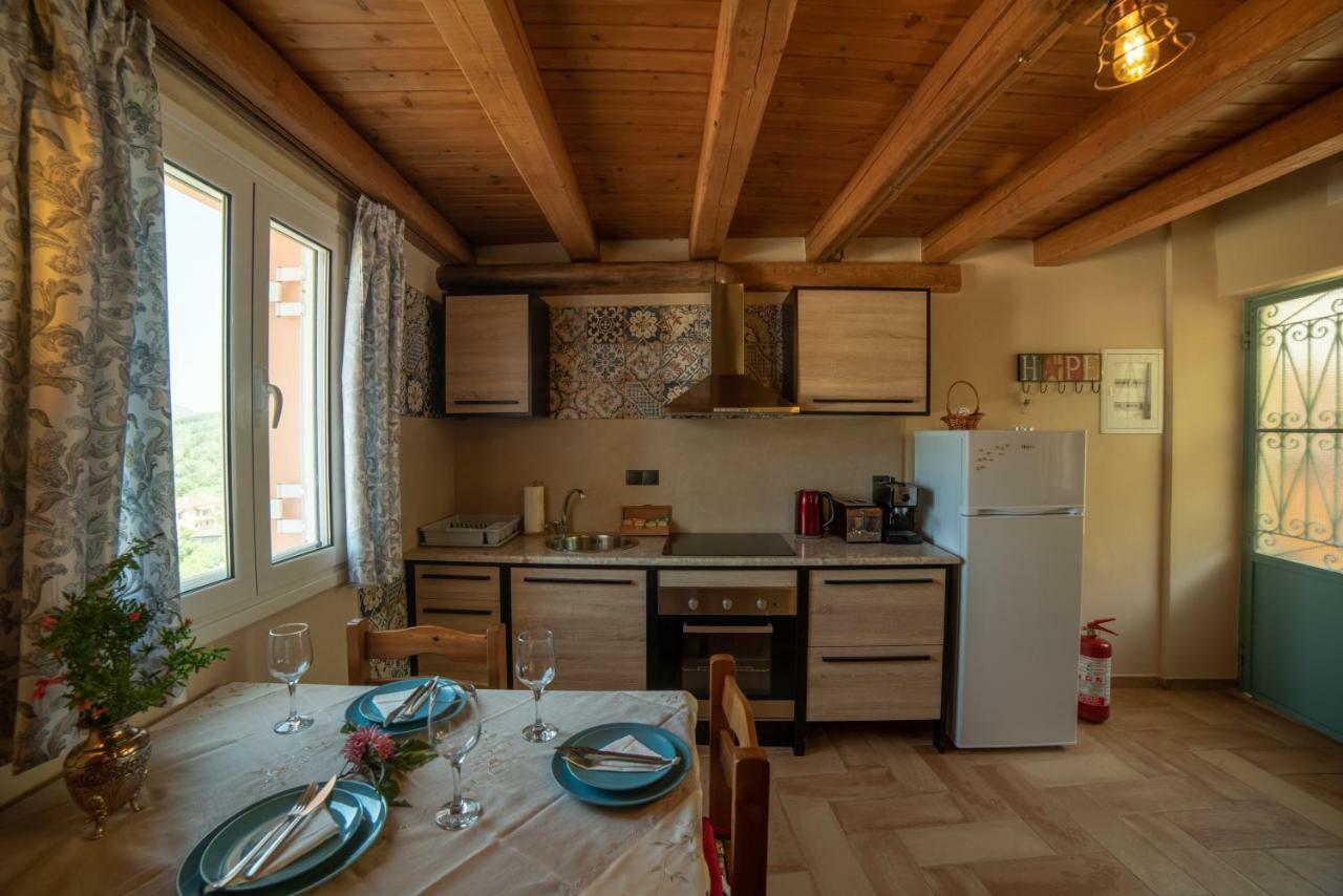 Menecrates Rustic - San Matteo Apartment Ágios Matthaíos Bagian luar foto