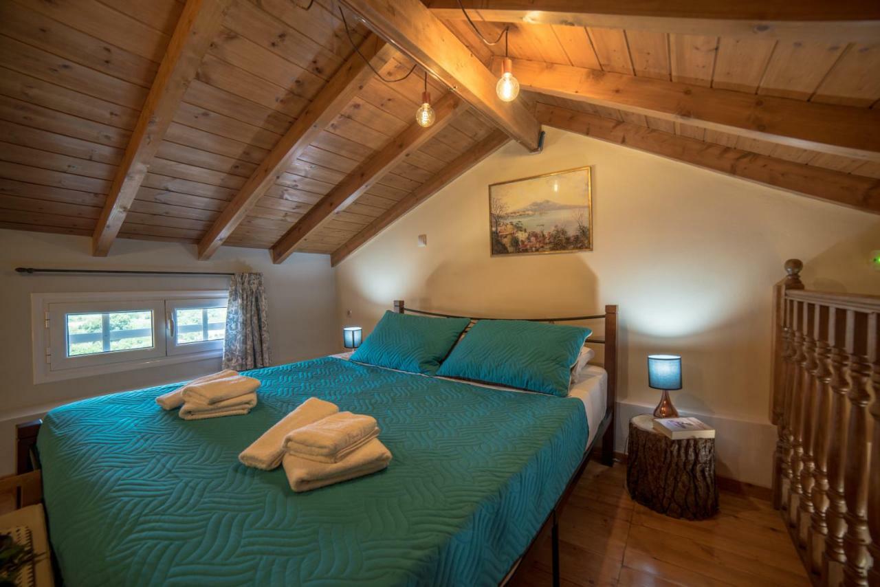 Menecrates Rustic - San Matteo Apartment Ágios Matthaíos Bagian luar foto