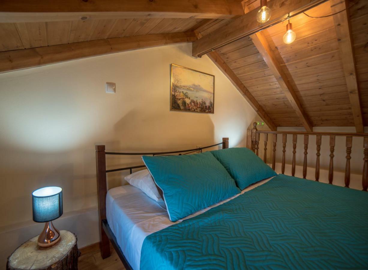 Menecrates Rustic - San Matteo Apartment Ágios Matthaíos Bagian luar foto