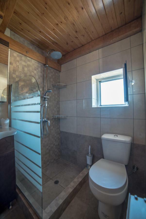 Menecrates Rustic - San Matteo Apartment Ágios Matthaíos Bagian luar foto