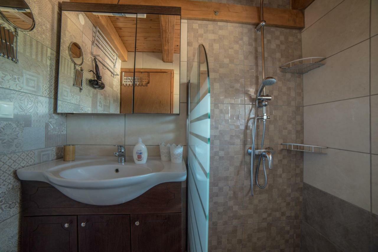 Menecrates Rustic - San Matteo Apartment Ágios Matthaíos Bagian luar foto